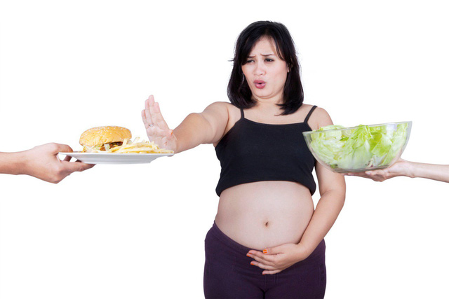 Giải pháp đẩy lùi triệt để tình trạng rạn da và chán ăn ở mẹ bầu trong thời kì mang thai 1