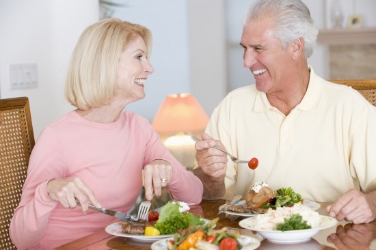 Cách chăm sóc dinh dưỡng giúp người cao tuổi luôn khỏe mạnh 3