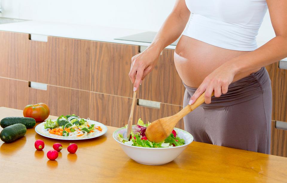 Những thực phẩm tốt cho mẹ bầu và thai nhi không nên bỏ qua khi mang thai 1