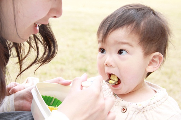Cho trẻ nhỏ ăn tổ yến, ba mẹ cần lưu ý điều gì ? 3
